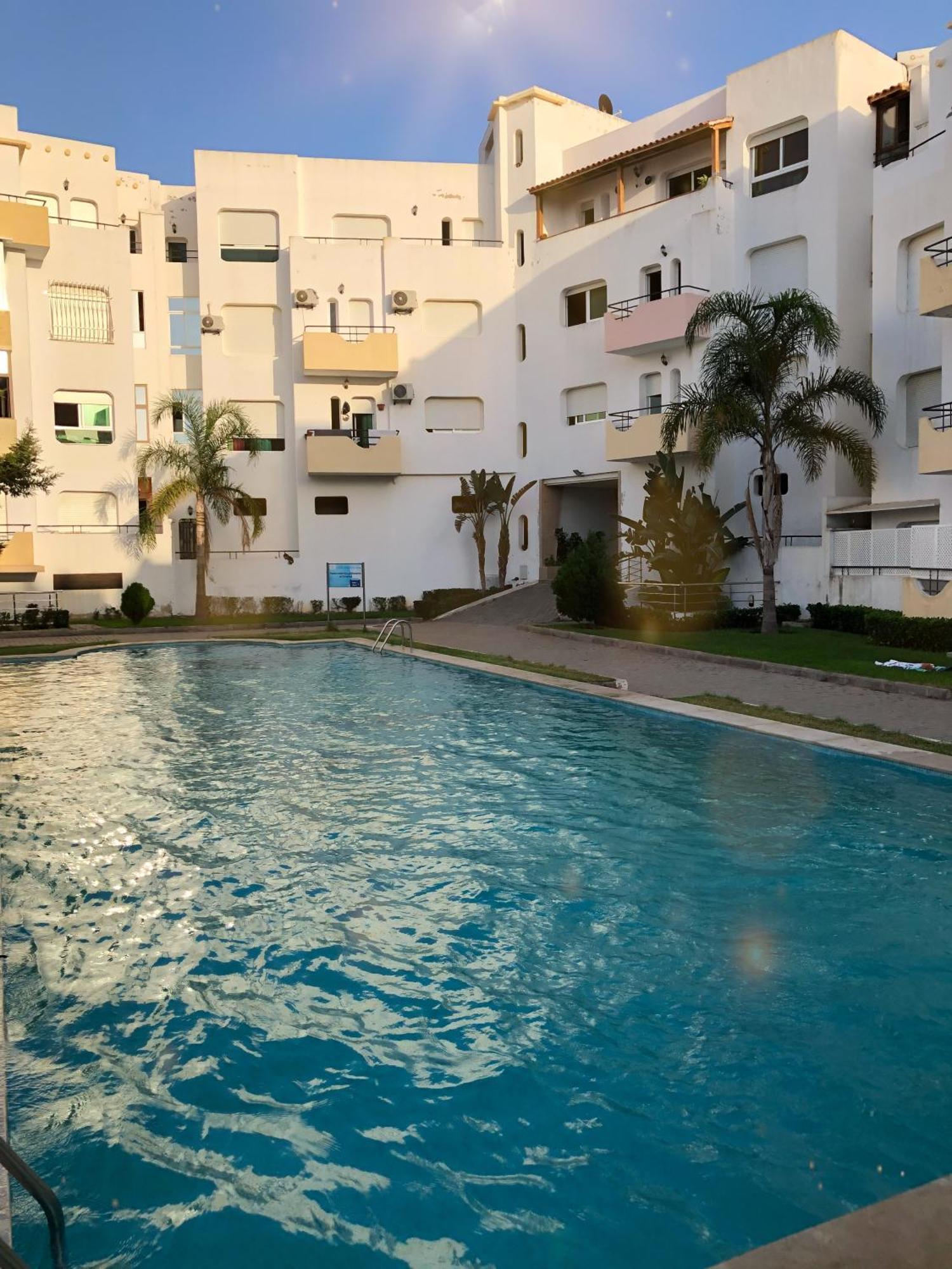 Fantastique Avec Piscine Sur La M2 Tanger